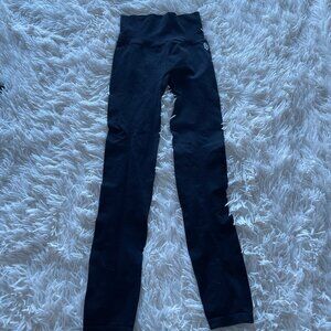 ✨NEW (NWOT) FREE PEOPLE - Good Karma Yoga Pants black - Size Small